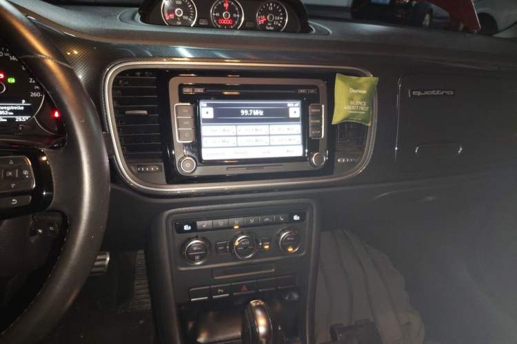 Used Volkswagen Beetle 2013 1.4TSI Luxury Model Audio And AC Panel