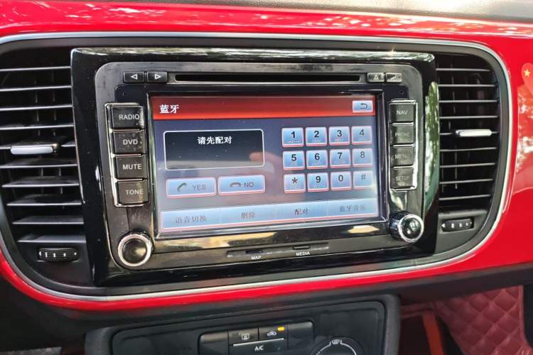 Used Volkswagen Beetle 2013 1.4TSI Fashion Edition Audio And AC Panel