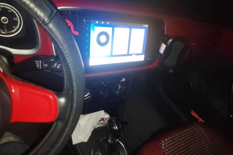 Used Volkswagen Beetle 2013 1.4TSI Fashion Edition Audio And AC Panel