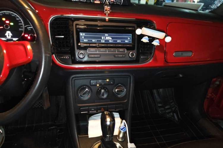 Used Volkswagen Beetle 2013 1.4 TSI Comfort Model Audio And AC Panel