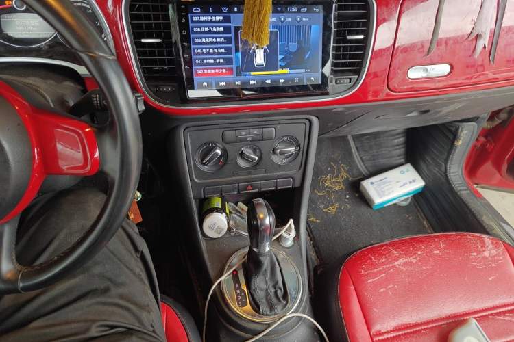 Used Volkswagen Beetle 2013 1.4TSI Fashion Edition Audio And AC Panel