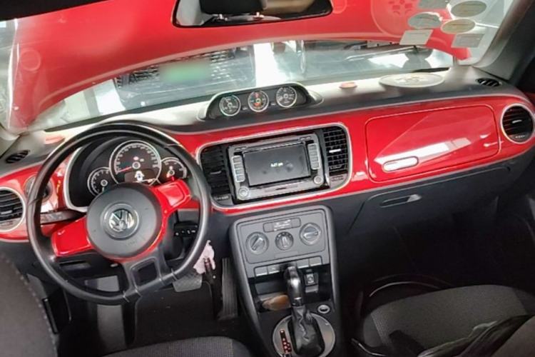 Used Volkswagen Beetle 2013 1.4TSI Fashion Edition Center Console