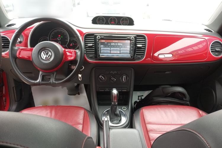 Used Volkswagen Beetle 2013 1.2TSI Comfort Model Center Console