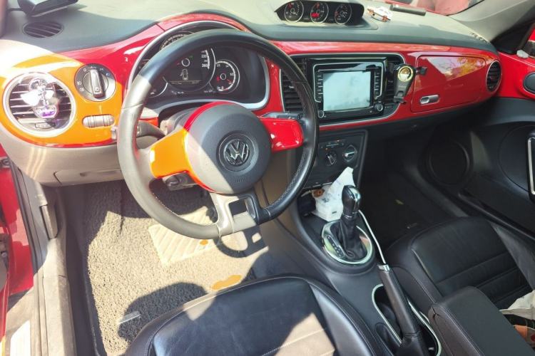 Used Volkswagen Beetle 2013 1.2TSI Comfort Model Center Console