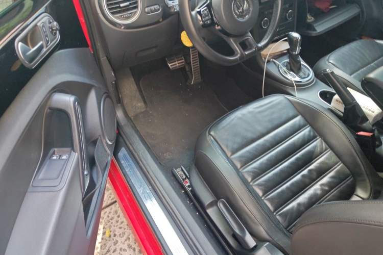 Used Volkswagen Beetle 2013 1.4TSI Luxury Model Driver Seat