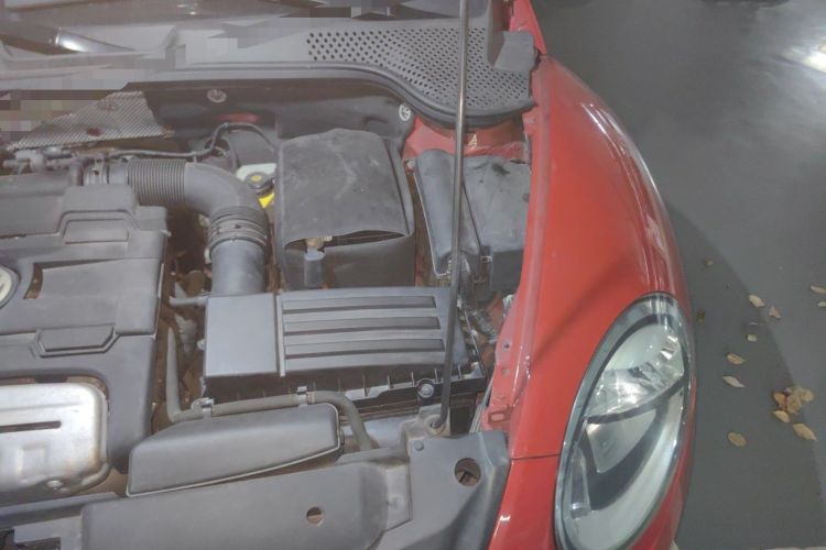 Used Volkswagen Beetle 2013 1.4TSI Fashion Edition Engine Bay Left