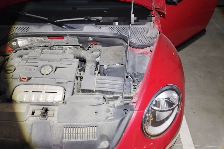 Used Volkswagen Beetle 2013 1.4TSI Luxury Model Engine Bay Left