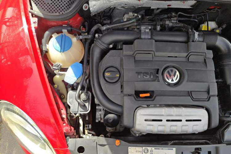 Used Volkswagen Beetle 2013 1.4TSI Luxury Model Engine Bay Right