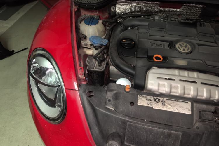 Used Volkswagen Beetle 2013 1.4TSI Fashion Edition Engine Bay Right
