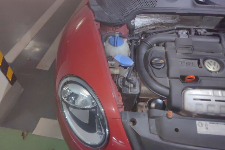 Used Volkswagen Beetle 2013 1.4TSI Fashion Edition Engine Bay Right