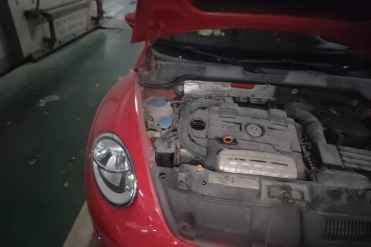 Used Volkswagen Beetle 2013 1.4TSI Fashion Edition Engine Bay Right
