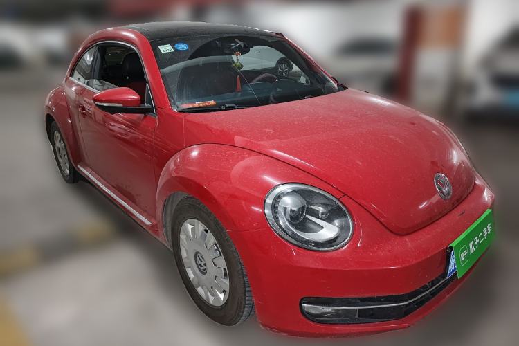 Used Volkswagen Beetle 2013 1.4 TSI Comfort Model Front Right 45 Deg