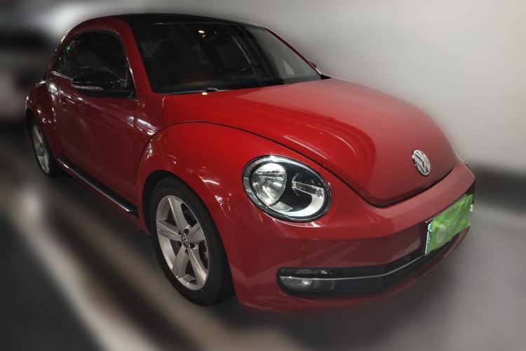 Used Volkswagen Beetle 2013 1.4TSI Luxury Model Front Right 45 Deg