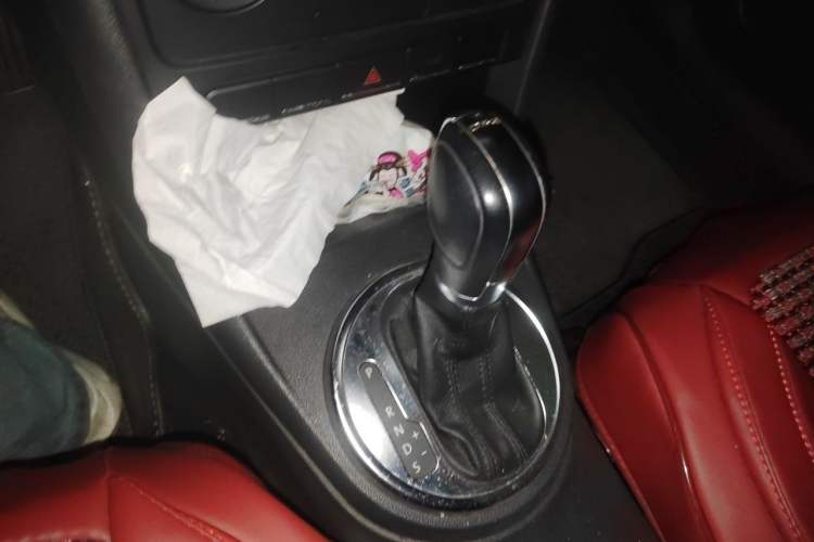 Used Volkswagen Beetle 2013 1.4TSI Fashion Edition Gear Lever