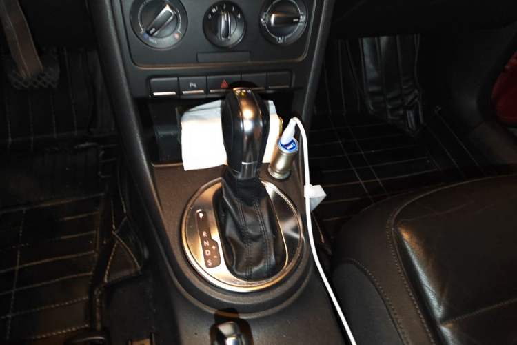 Used Volkswagen Beetle 2013 1.4 TSI Comfort Model Gear Lever