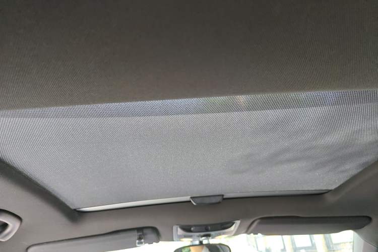 Used Volkswagen Beetle 2013 1.4TSI Luxury Model Headliner