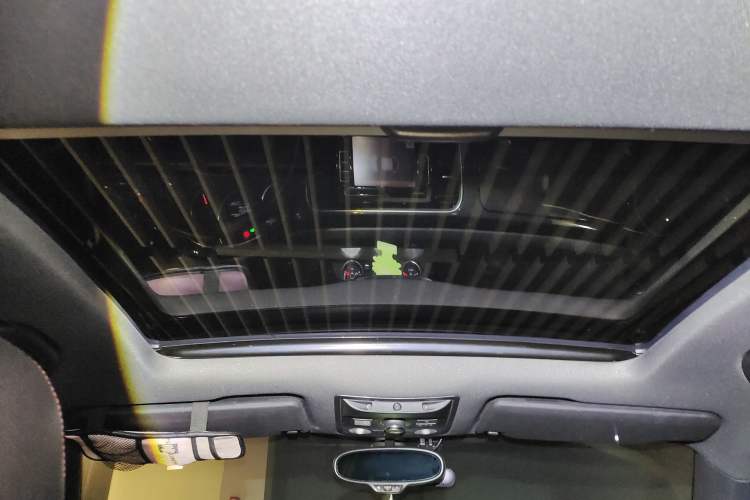 Used Volkswagen Beetle 2013 1.4TSI Luxury Model Headliner