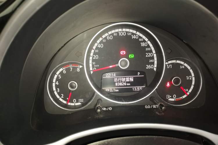 Used Volkswagen Beetle 2013 2.0 TSI Top-Trim Model Instrument Cluster