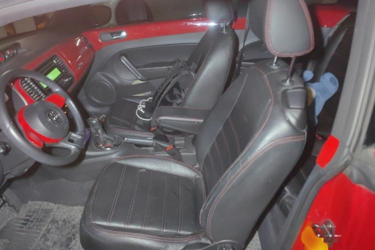 Used Volkswagen Beetle 2013 1.4TSI Fashion Edition Left Front Seat
