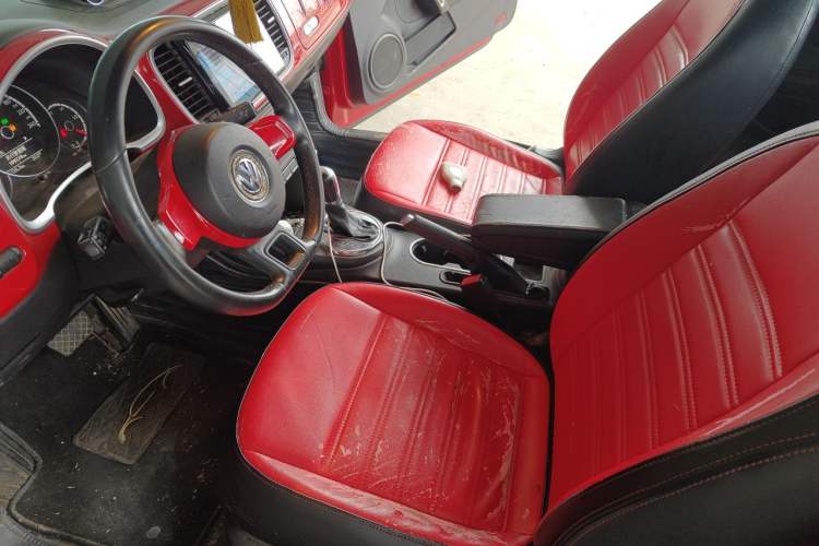 Used Volkswagen Beetle 2013 1.4TSI Fashion Edition Left Front Seat