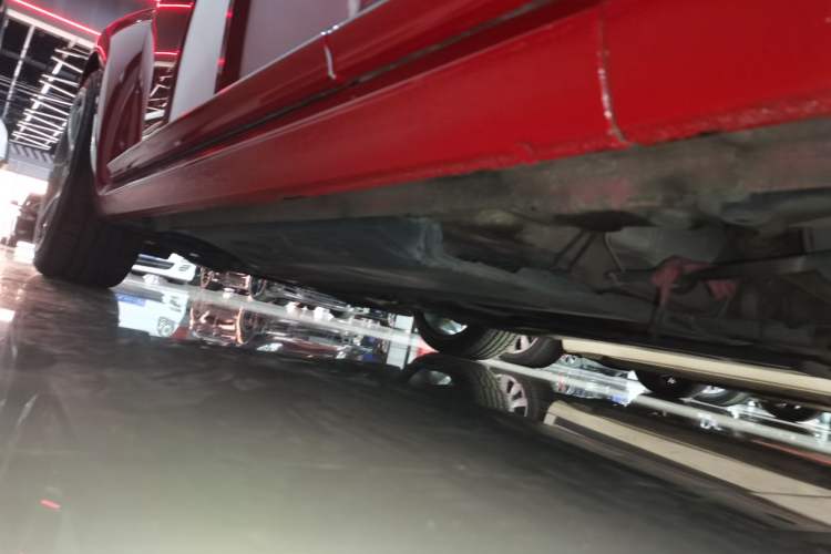 Used Volkswagen Beetle 2013 2.0 TSI Top-Trim Model Left Side Sill
