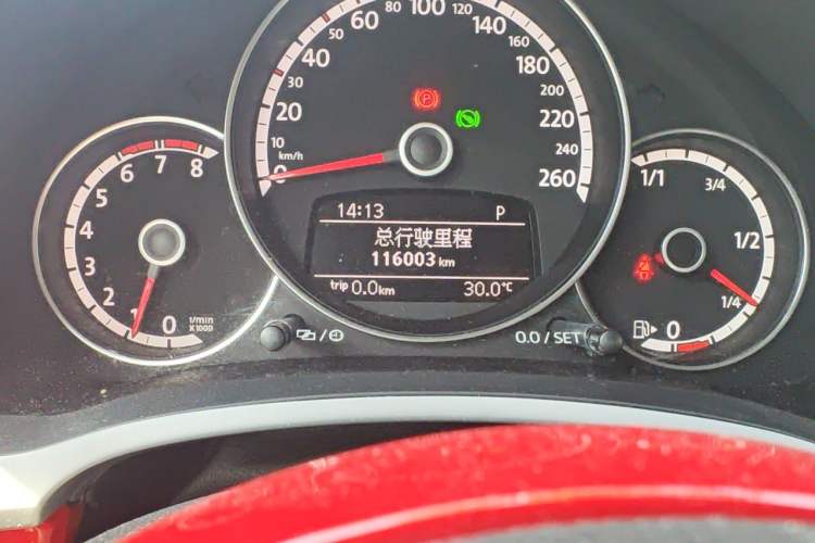 Used Volkswagen Beetle 2013 1.2TSI Comfort Model Odometer Close Up