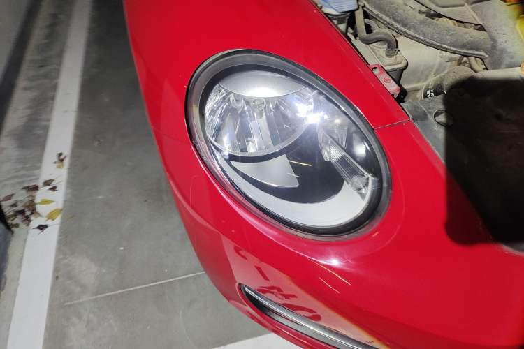 Used Volkswagen Beetle 2013 1.4TSI Luxury Model Right Front Headlight