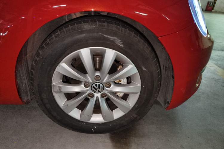 Used Volkswagen Beetle 2013 1.4 TSI Comfort Model Right Front Wheel Hub
