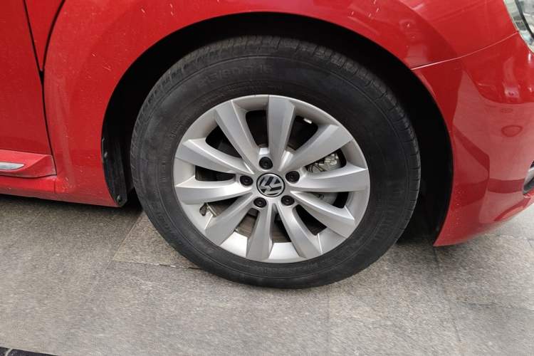 Used Volkswagen Beetle 2013 1.2TSI Fashion Edition Right Front Wheel Hub