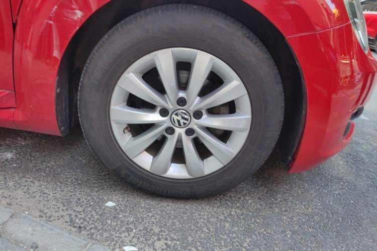 Used Volkswagen Beetle 2013 1.2TSI Fashion Edition Right Front Wheel Hub