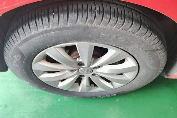 Used Volkswagen Beetle 2013 1.4TSI Fashion Edition Right Rear Wheel Hub