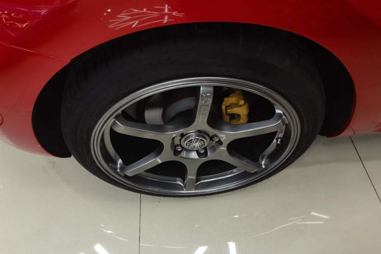 Used Volkswagen Beetle 2013 2.0 TSI Top-Trim Model Right Rear Wheel Hub
