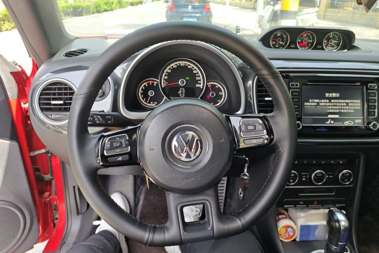 Used Volkswagen Beetle 2013 1.4TSI Luxury Model Steering Wheel