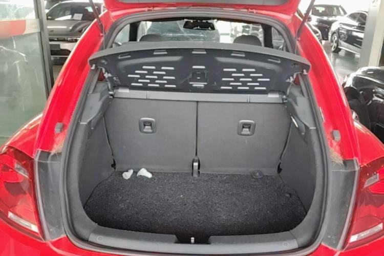 Used Volkswagen Beetle 2013 1.4TSI Fashion Edition Trunk