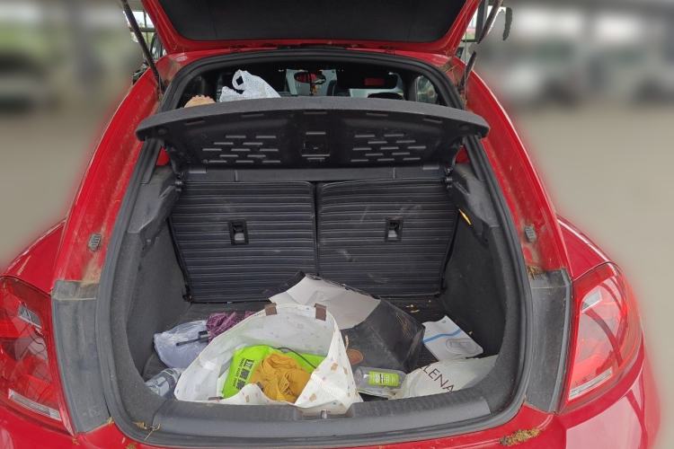 Used Volkswagen Beetle 2013 1.4TSI Fashion Edition Trunk