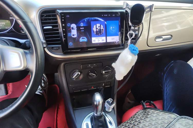 Used Volkswagen Beetle 2013 1.4TSI Fashion Edition Audio And AC Panel