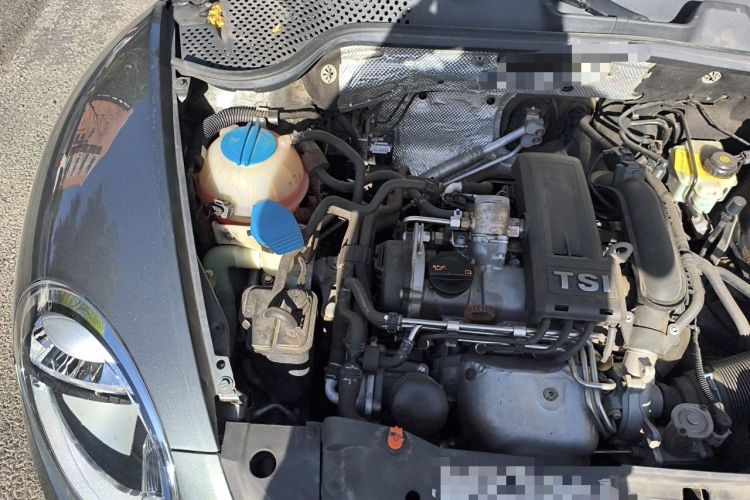 Used Volkswagen Beetle 2013 1.2TSI Comfort Model Engine Bay Right