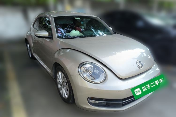 Used Volkswagen Beetle 2013 1.4TSI Fashion Edition Front Right 45 Deg