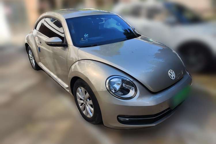 Used Volkswagen Beetle 2013 1.4TSI Fashion Edition Front Right 45 Deg