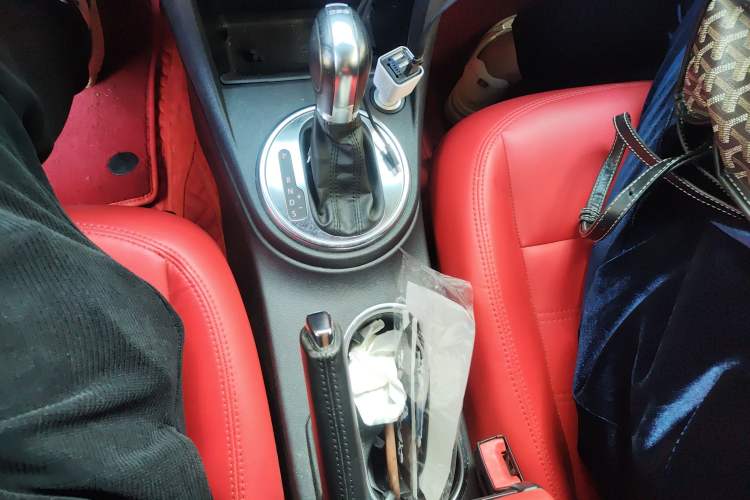 Used Volkswagen Beetle 2013 1.4TSI Fashion Edition Gear Lever