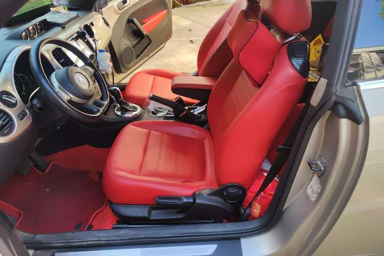 Used Volkswagen Beetle 2013 1.4TSI Fashion Edition Left Front Seat