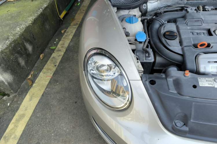 Used Volkswagen Beetle 2013 1.4TSI Fashion Edition Right Front Headlight