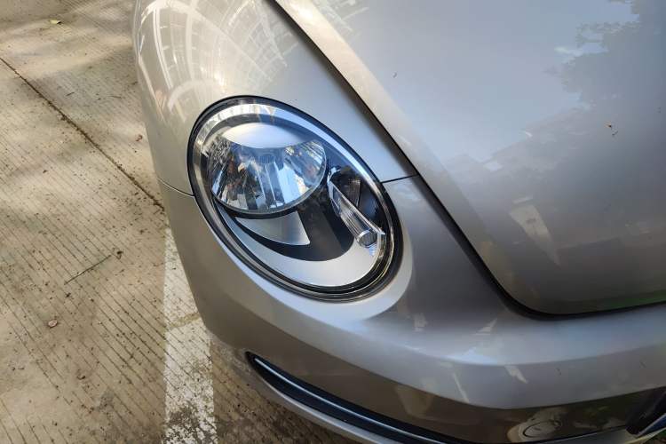 Used Volkswagen Beetle 2013 1.4TSI Fashion Edition Right Front Headlight