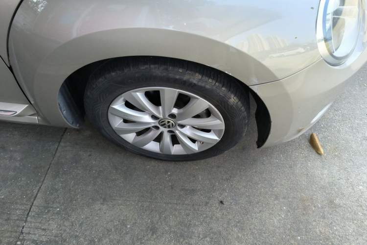 Used Volkswagen Beetle 2013 1.4TSI Fashion Edition Right Front Wheel Hub