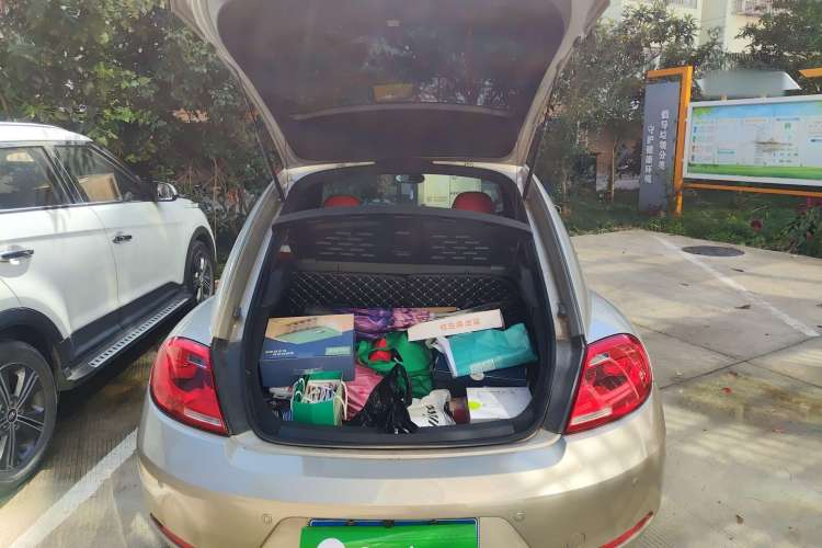 Used Volkswagen Beetle 2013 1.4TSI Fashion Edition Trunk