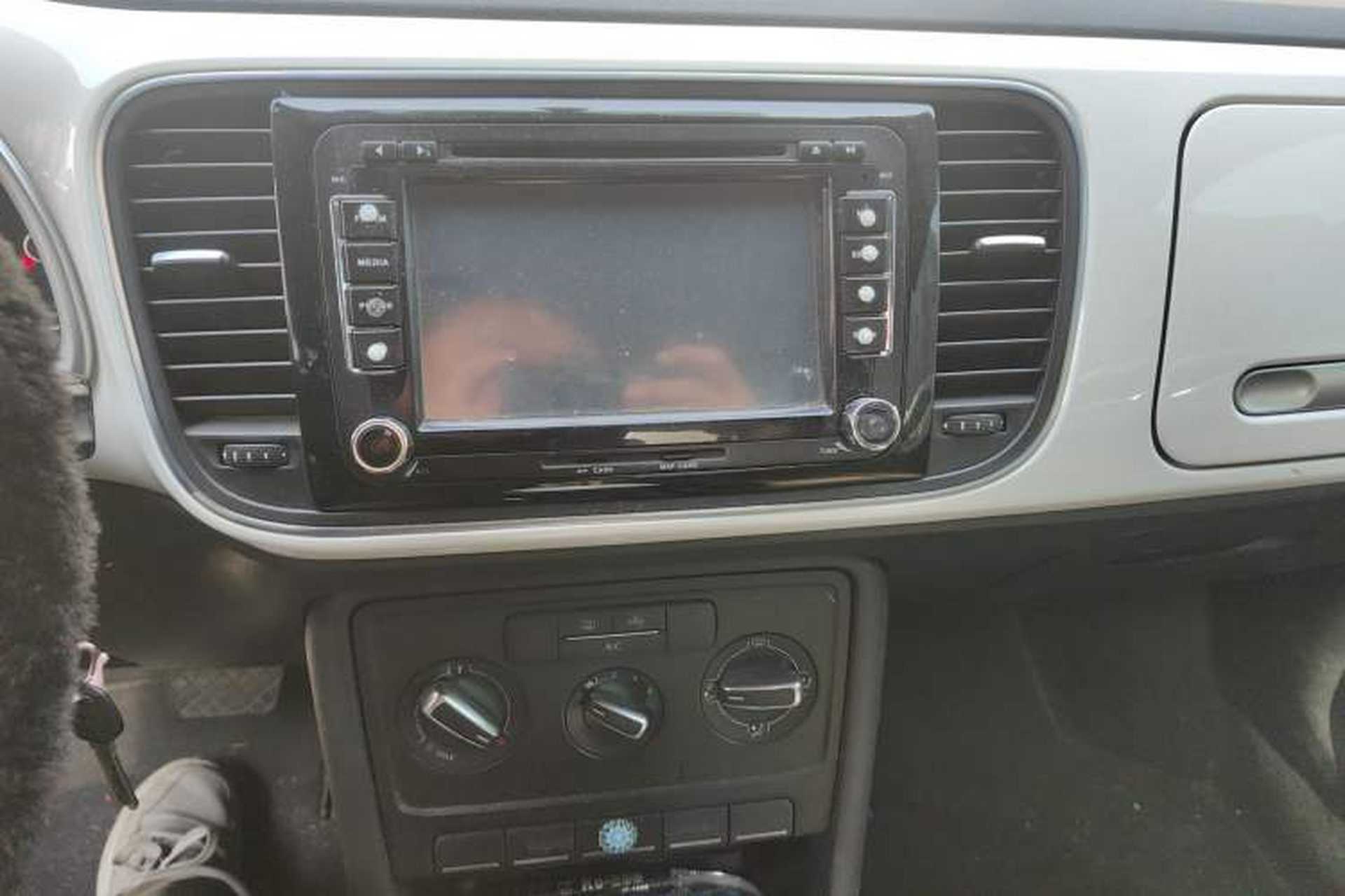 Used Volkswagen Beetle 2013 1.2TSI Fashion Edition Audio And AC Panel