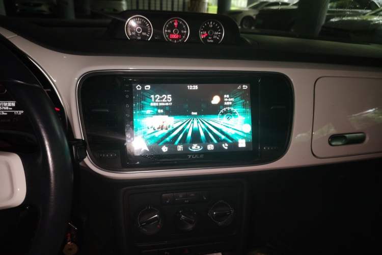 Used Volkswagen Beetle 2013 1.2TSI Comfort Model Audio And AC Panel
