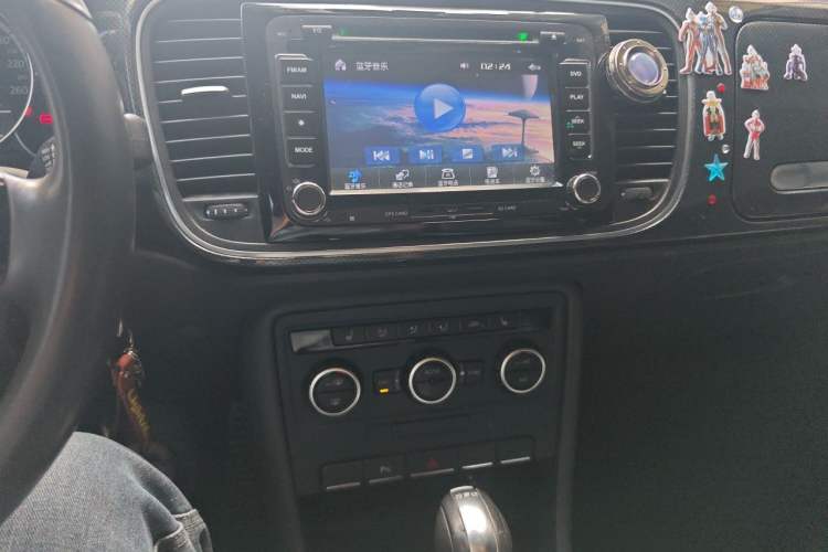 Used Volkswagen Beetle 2013 1.4TSI Luxury Model Audio And AC Panel