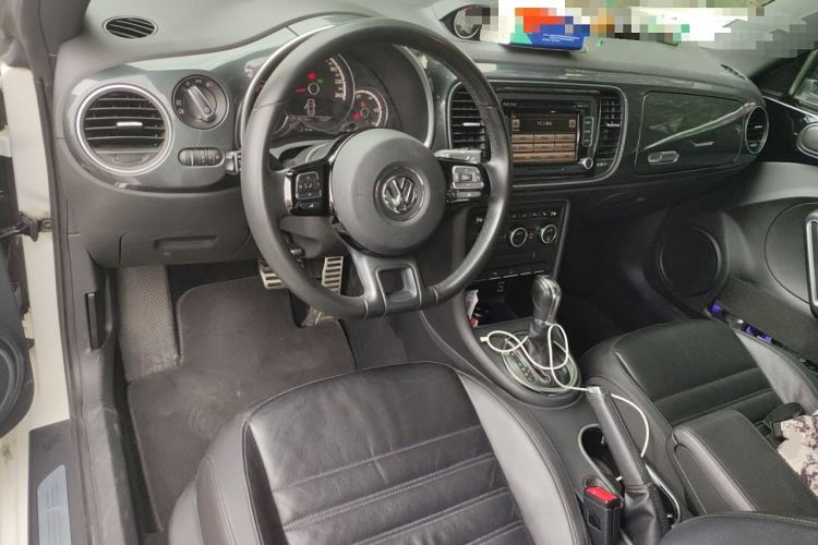 Used Volkswagen Beetle 2013 1.4TSI Luxury Model Center Console