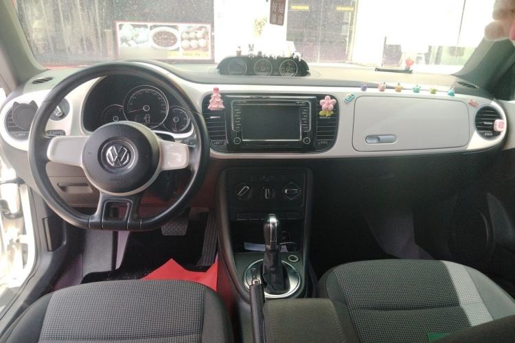 Used Volkswagen Beetle 2013 1.4TSI Fashion Edition Center Console